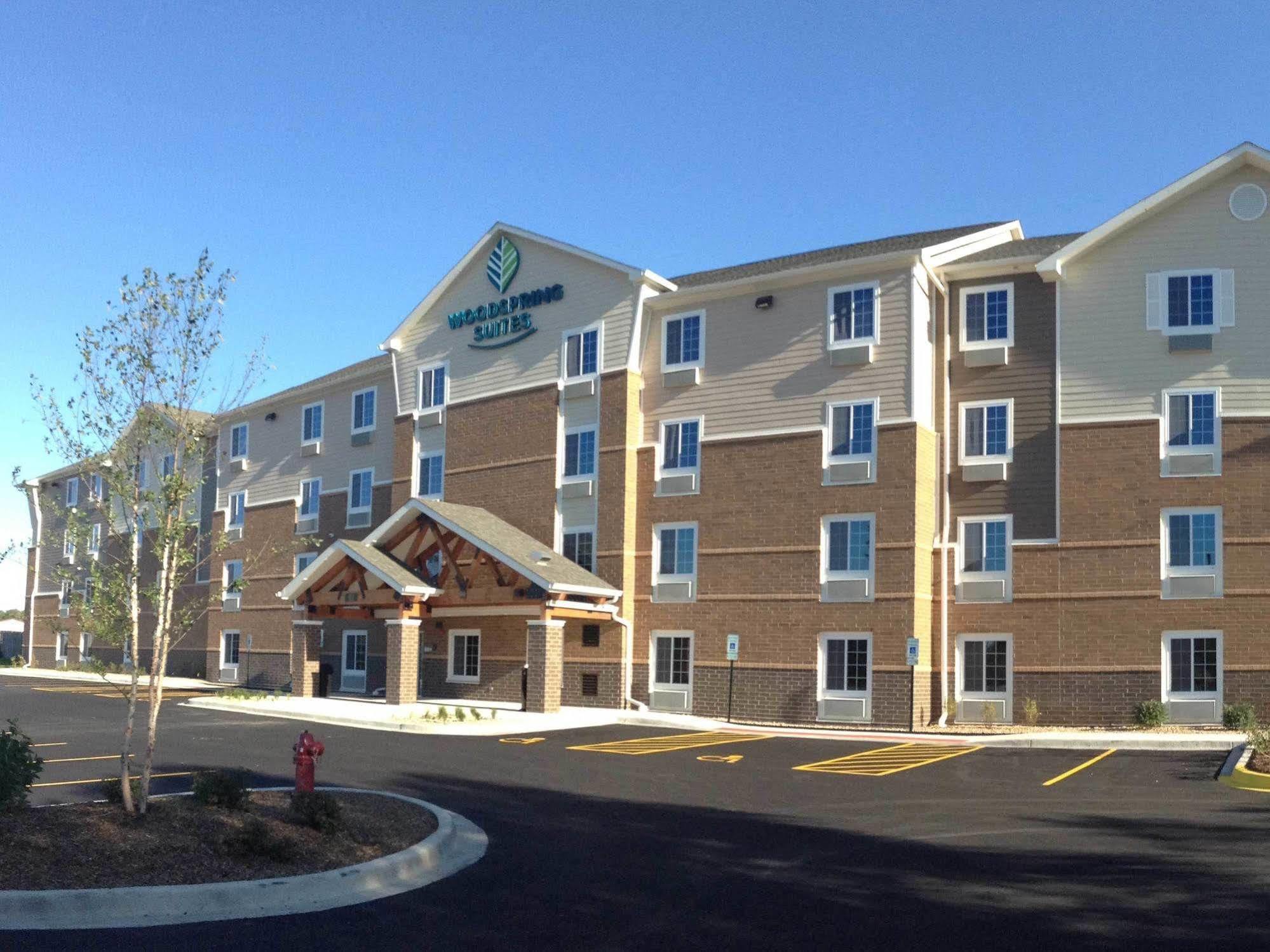 Woodspring Suites Chicago Darien Exterior photo